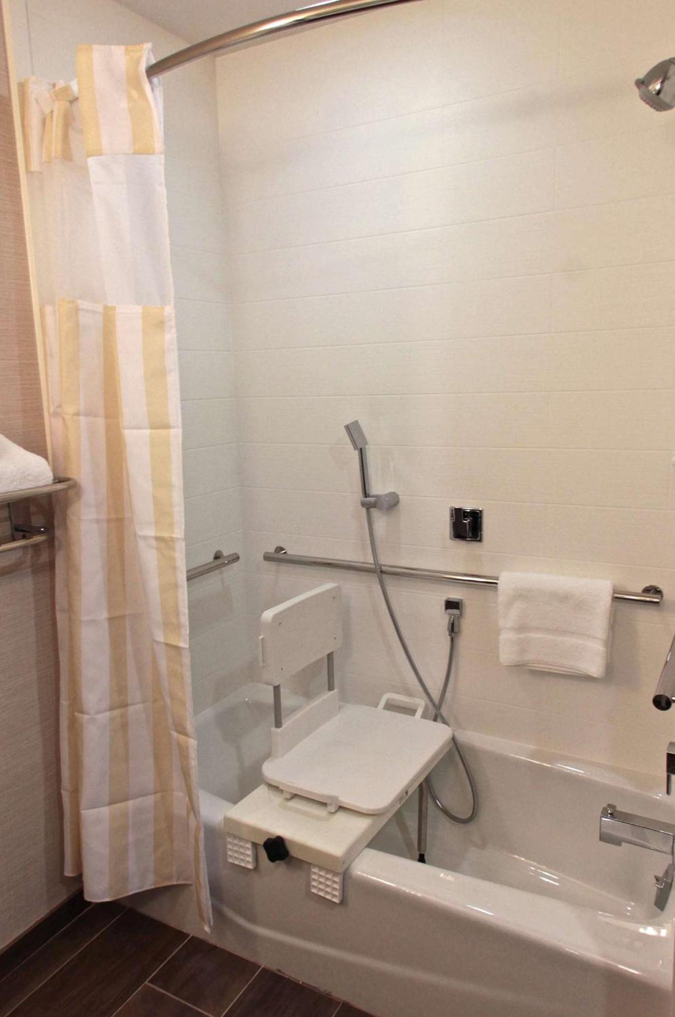 Hilton Garden 3* Victoria